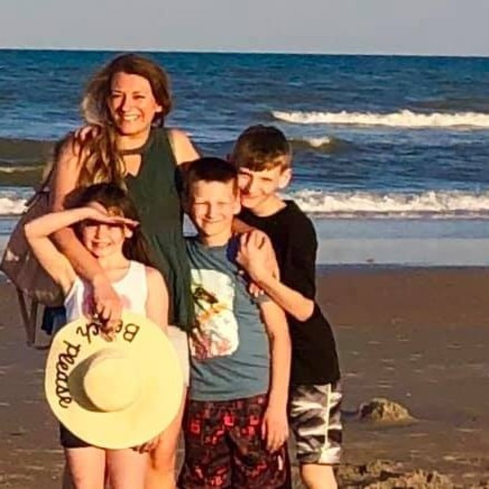 Meet your Posher, Abigail